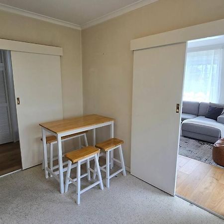 Elsternwick Easy Living - 2 Bedroom Sleeping 4 メルボルン エクステリア 写真