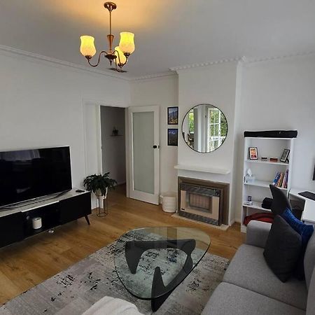 Elsternwick Easy Living - 2 Bedroom Sleeping 4 メルボルン エクステリア 写真