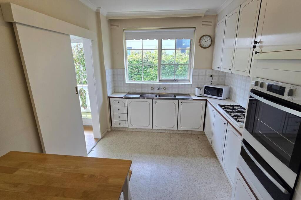 Elsternwick Easy Living - 2 Bedroom Sleeping 4 メルボルン エクステリア 写真