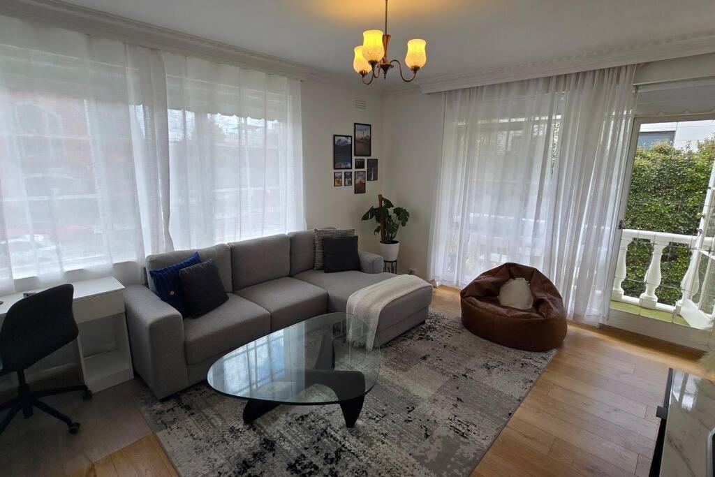 Elsternwick Easy Living - 2 Bedroom Sleeping 4 メルボルン エクステリア 写真